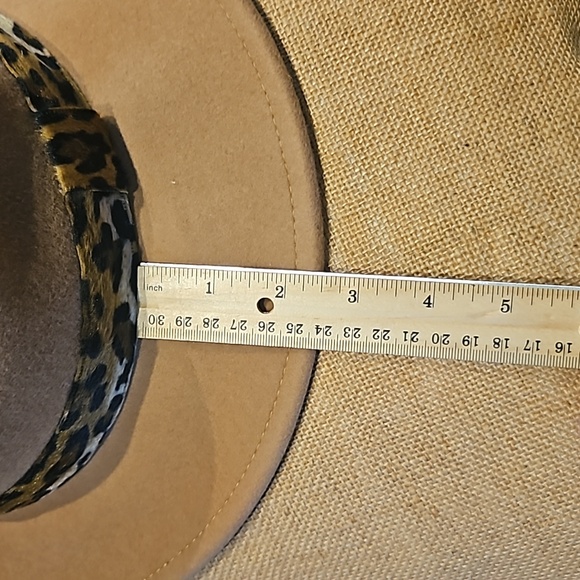 Halogen adjustable fit tan Fedora hat with leopard ribbon - Picture 7 of 11